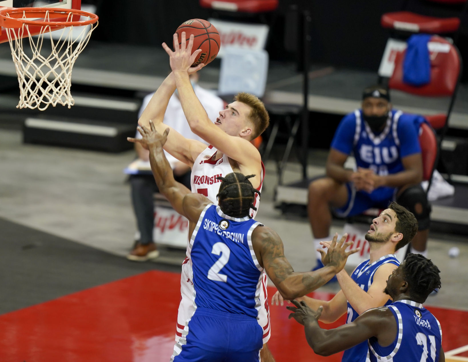 E Illinois Wisconsin Basketball
